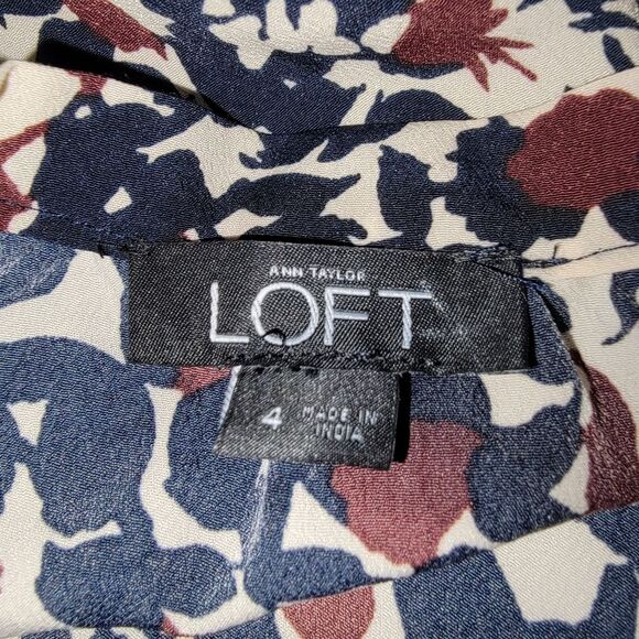 Ann Taylor LOFT floral shorts romper size 4 - Picture 10 of 10